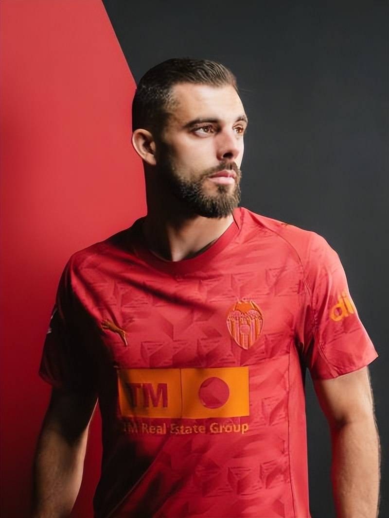 开云体育下载-关于瓦伦西亚将在客场对阵云达不莱梅，双方火力全开的信息