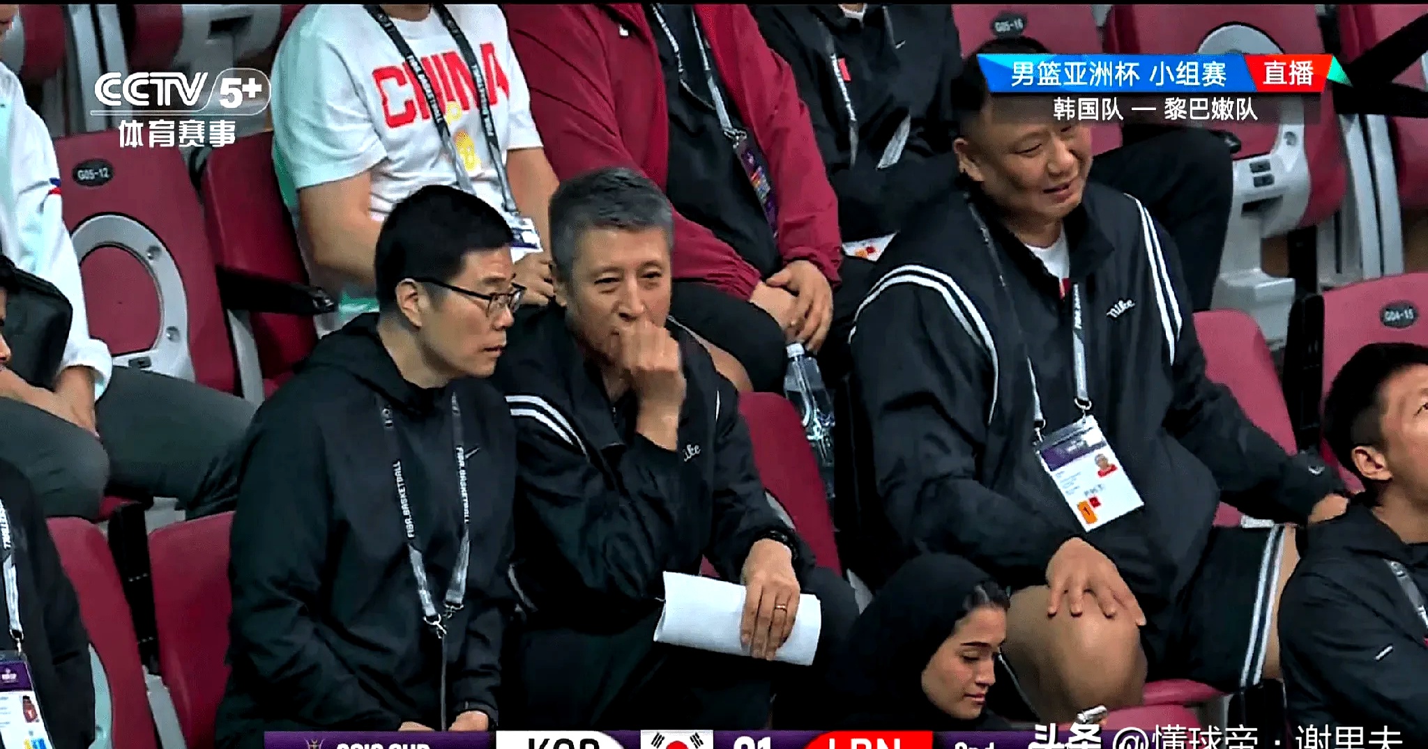 开云体育vip注册-观众们对这支篮球队赞誉有加