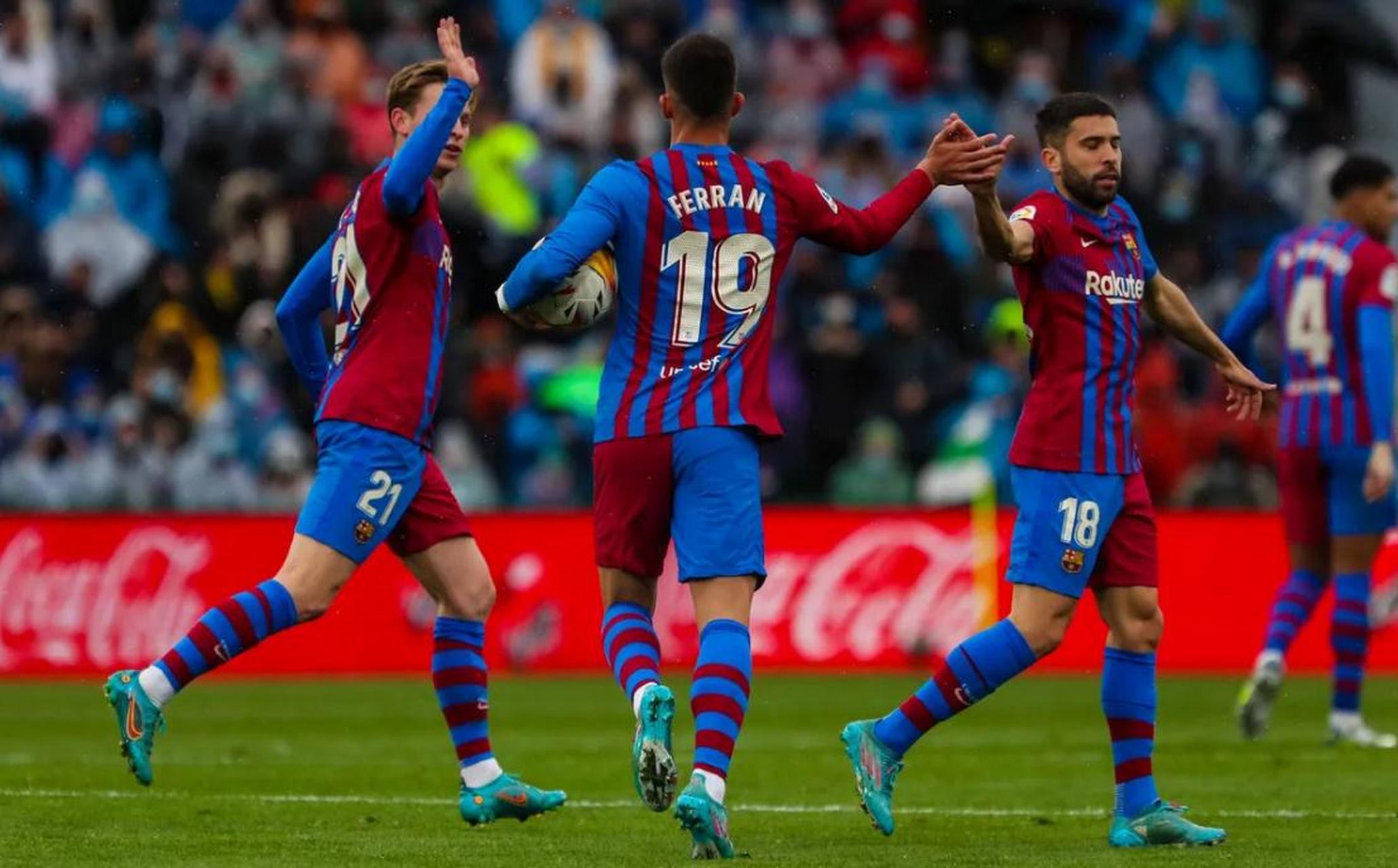 开云体育亚洲官网-包含汉诺威客场胜球，保持不败连胜的词条