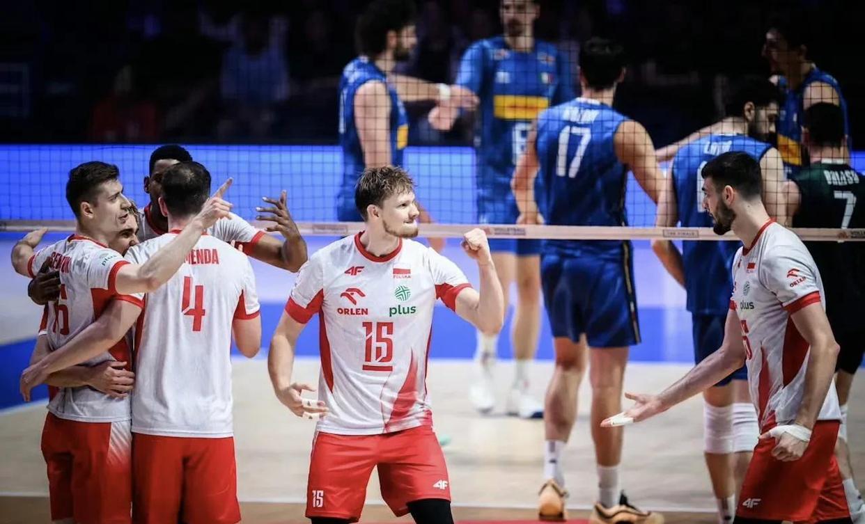 开云体育app下载地址-波兰队出色表现，取得历史性胜利